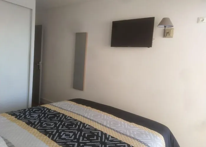 Avec Acces * Fréjus